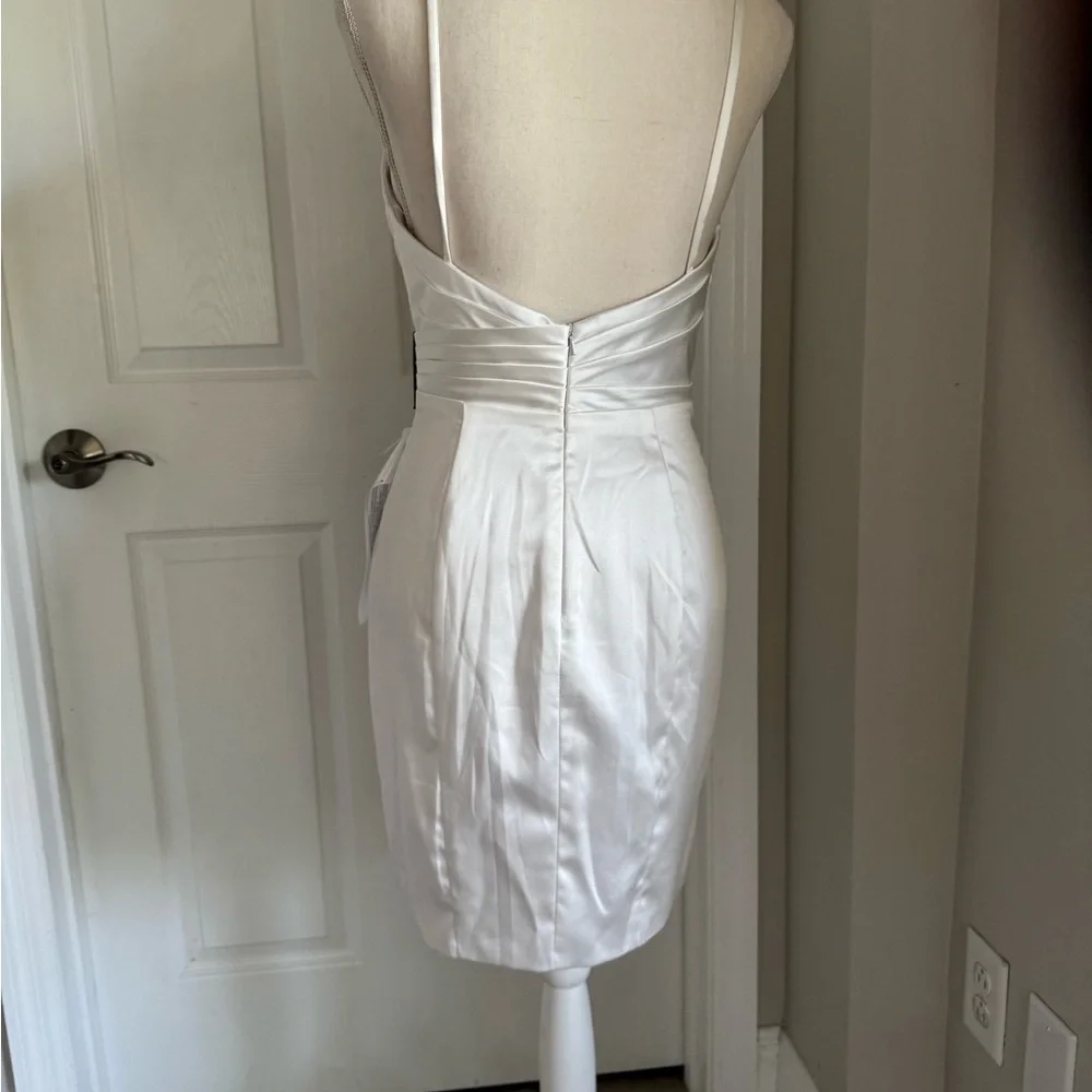 Mac Duggal White Mini Dress - Picture 2 of 3